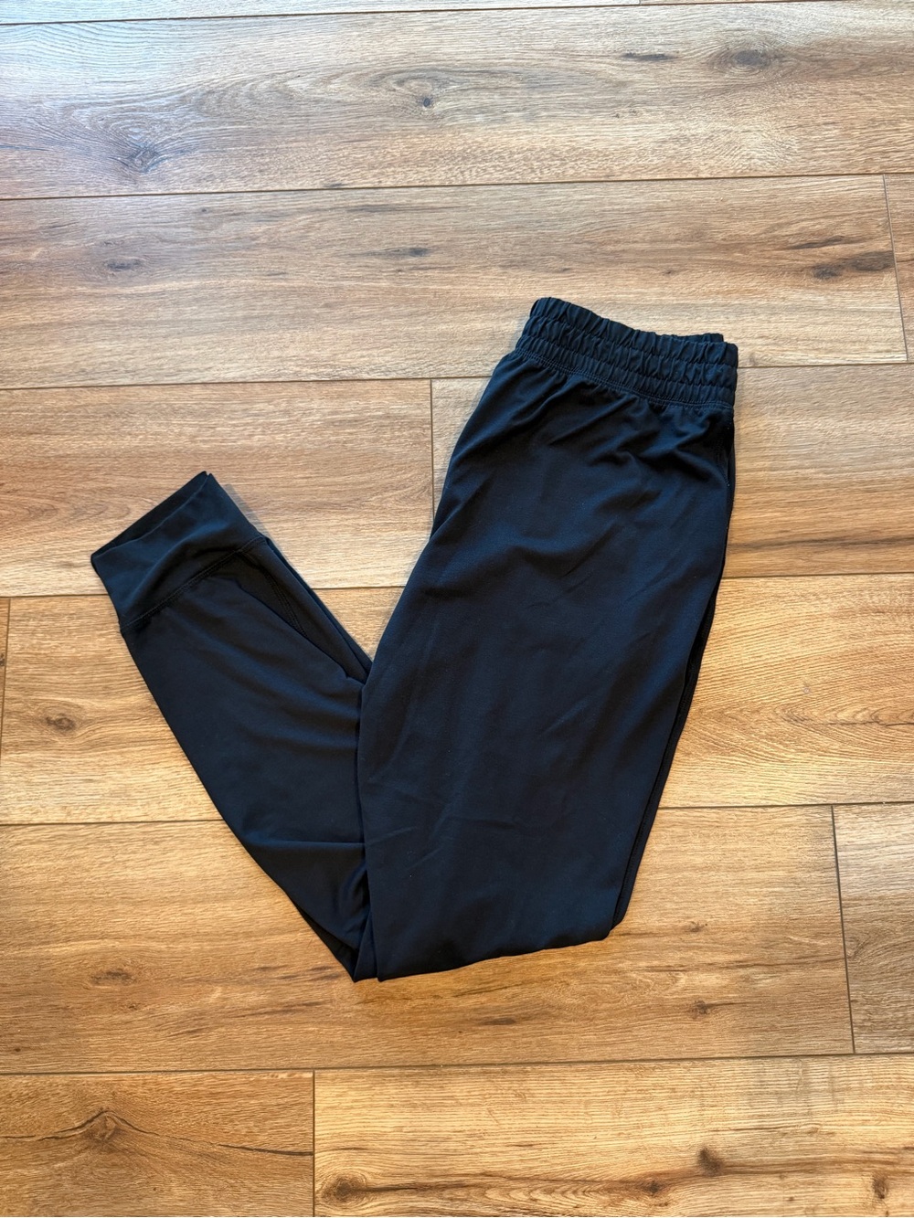 Fabletics Women’s Black Jogger Sweatpants Size Medium